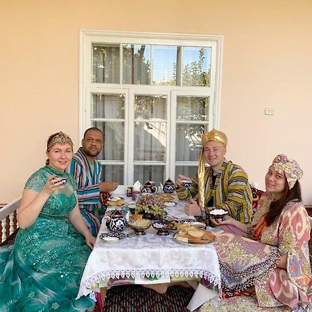 Munis Hotel Samarkand Bagian luar foto