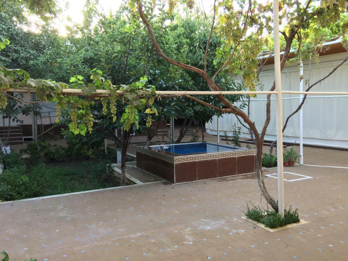 Munis Hotel Samarkand Bagian luar foto